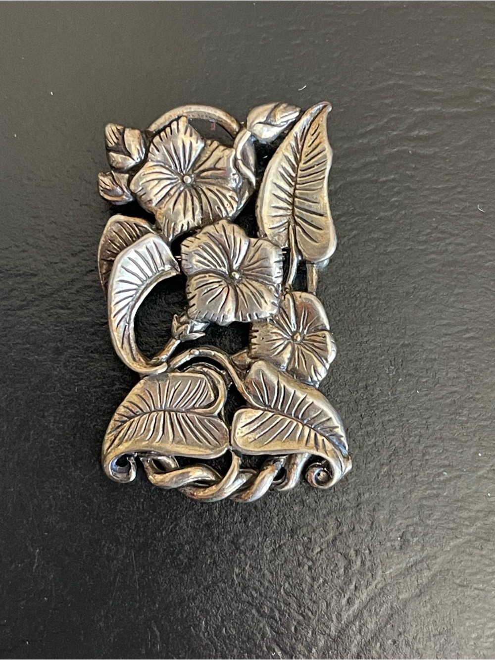 Vintage Sterling silver floral brooch.